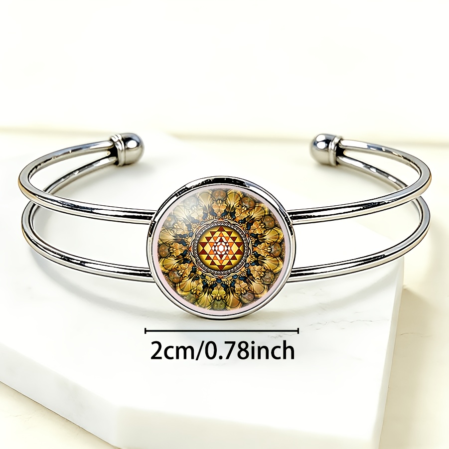 Adjustable Open Bangle with Geometric Design, Classic Style